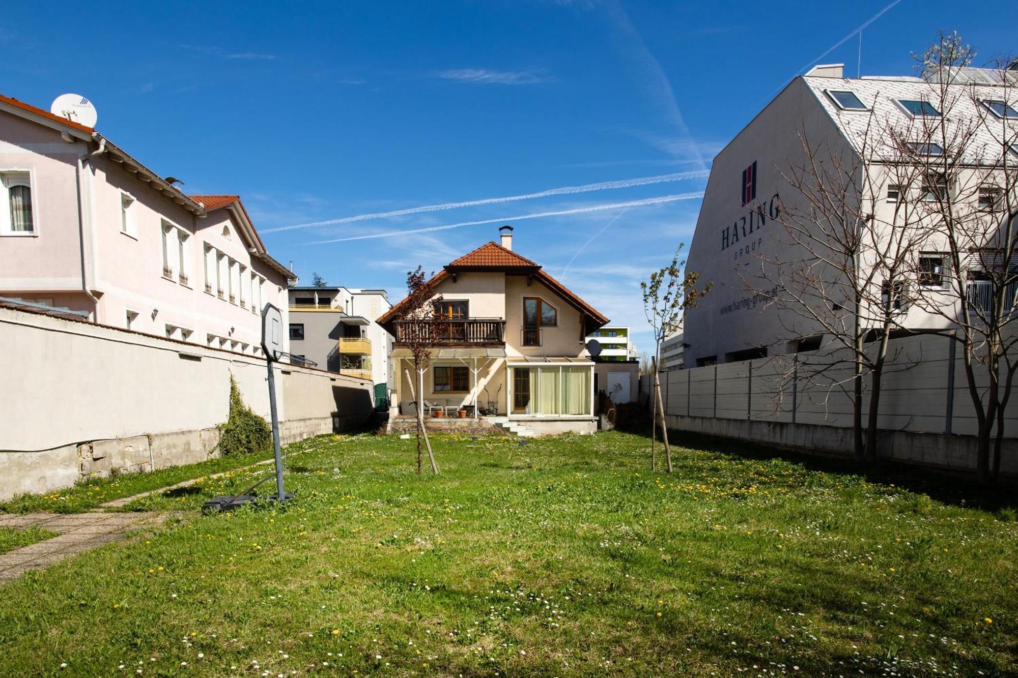 Casa de férias 4-bedroom House & Large Garden Viena
